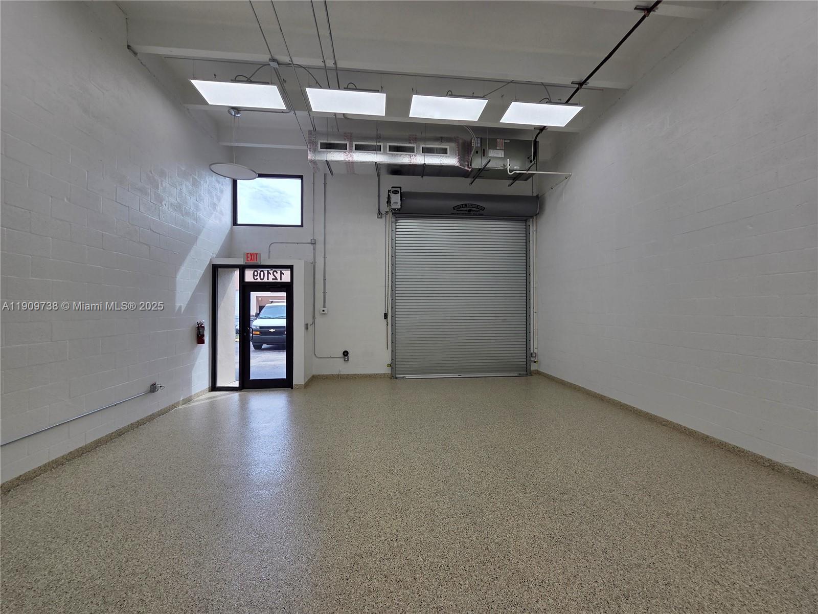 See details / sq. ft. $ 2025-11-06 0 Photo