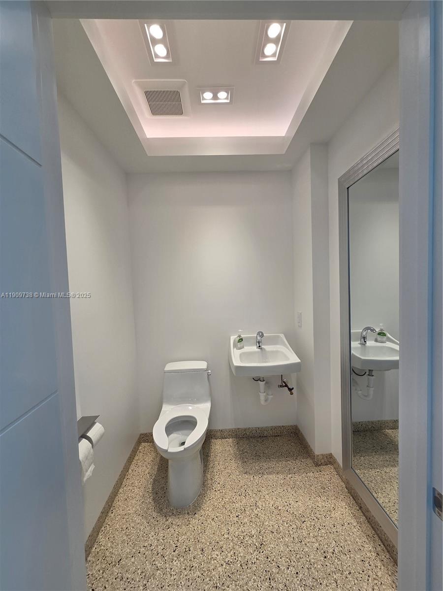 See details / sq. ft. $ 2025-11-06 0 Photo