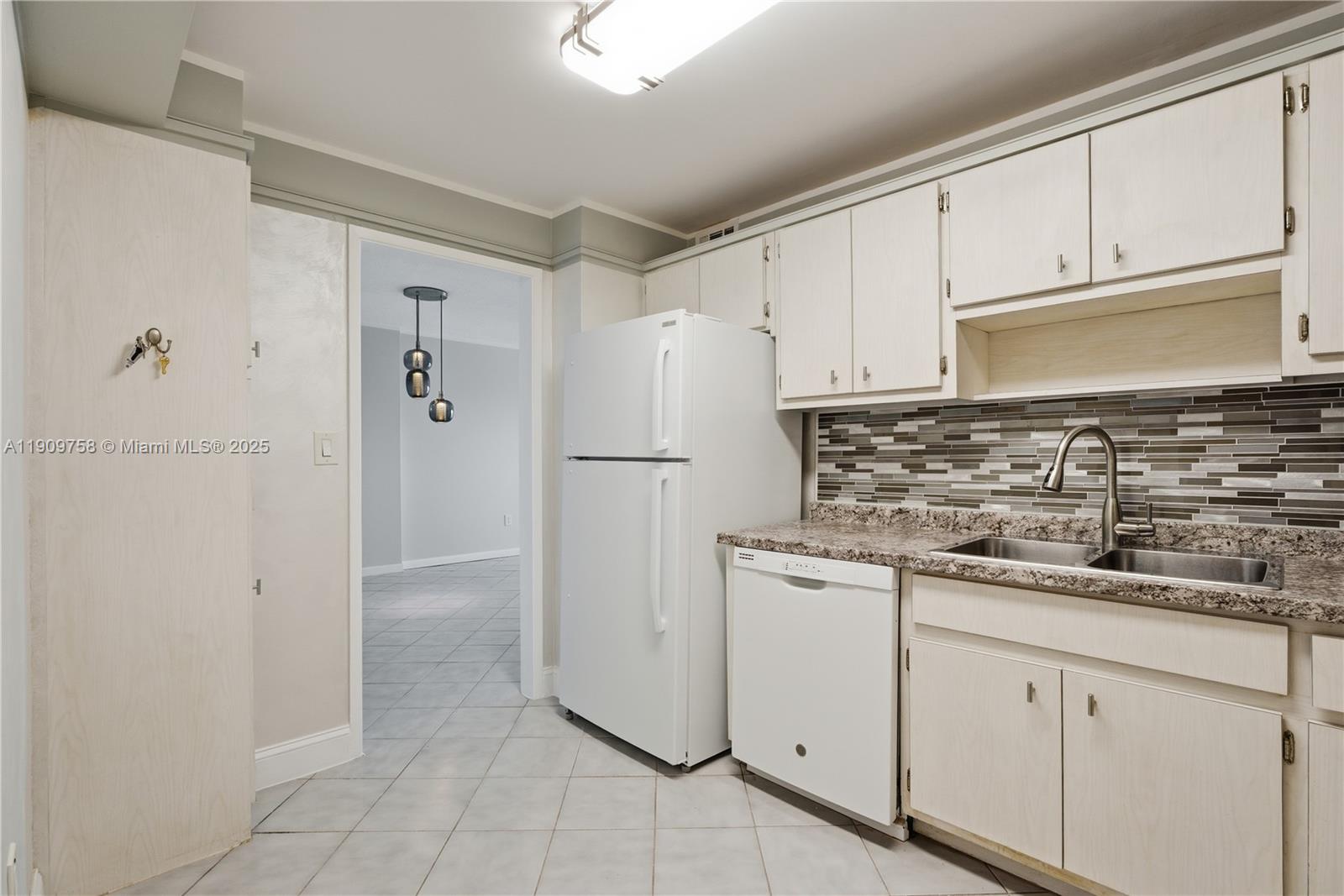 Photo of 400 Kings Point Dr #1404, Sunny Isles Beach, Florida, 33160 -