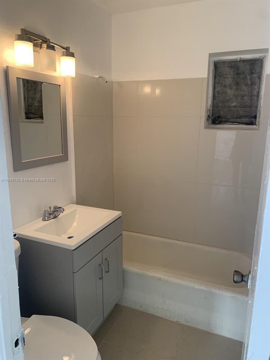 See details / 1224 sq. ft. $ 2025-11-06 0 Photo