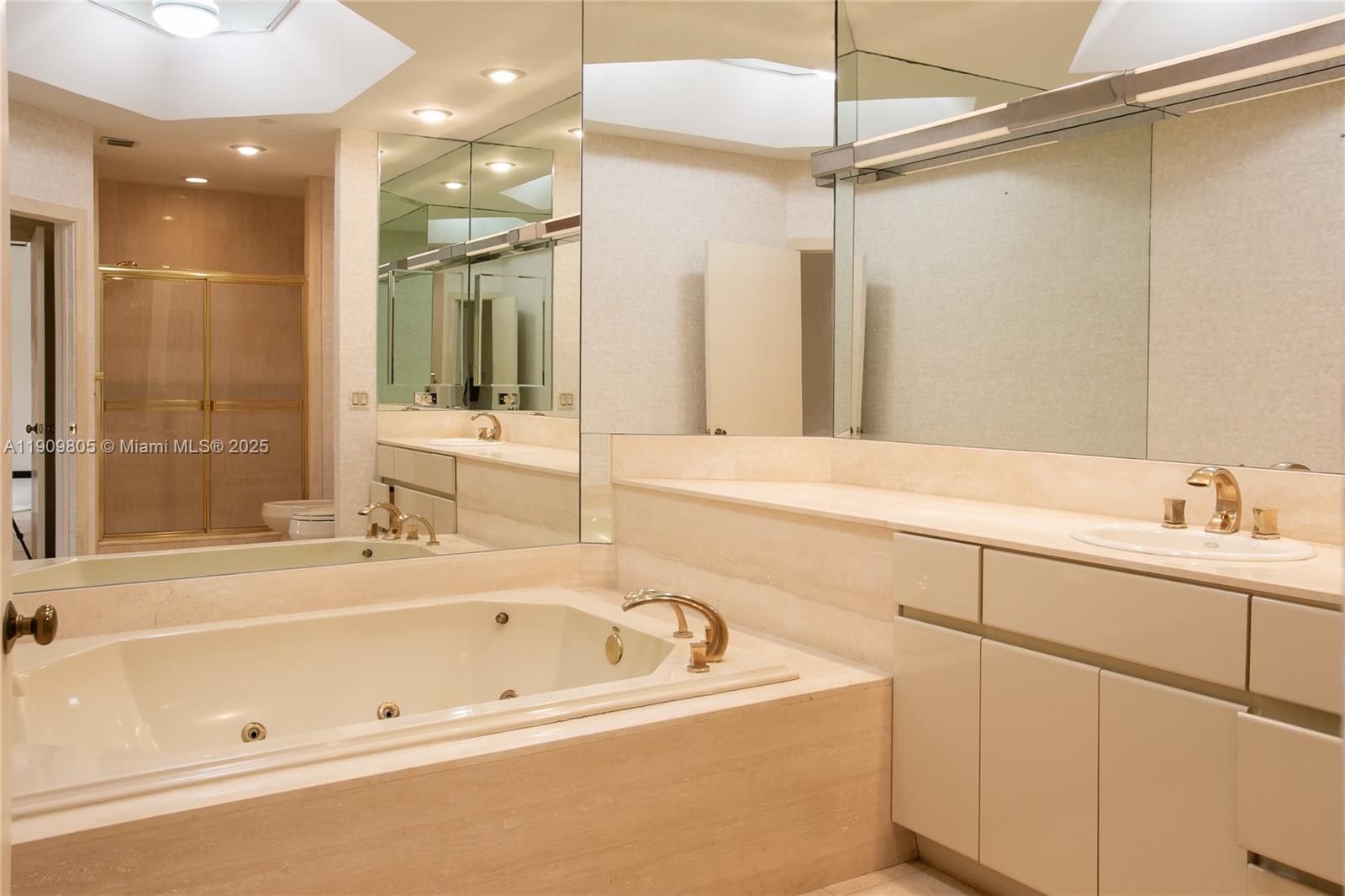 See details WSTE1 2 / 2 1520 sq. ft. $ 2025-11-06 0 Photo