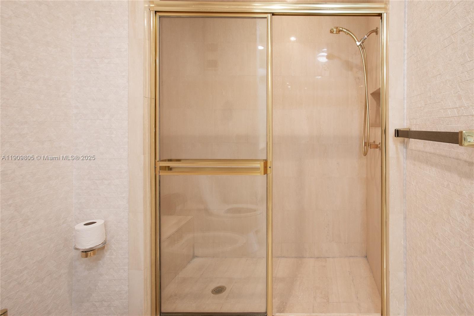 See details WSTE1 2 / 2 1520 sq. ft. $ 2025-11-06 0 Photo