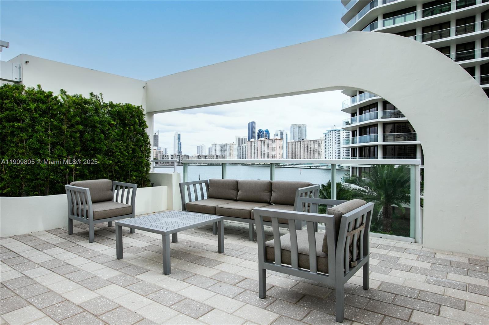 See details WSTE1 2 / 2 1520 sq. ft. $ 2025-11-06 0 Photo