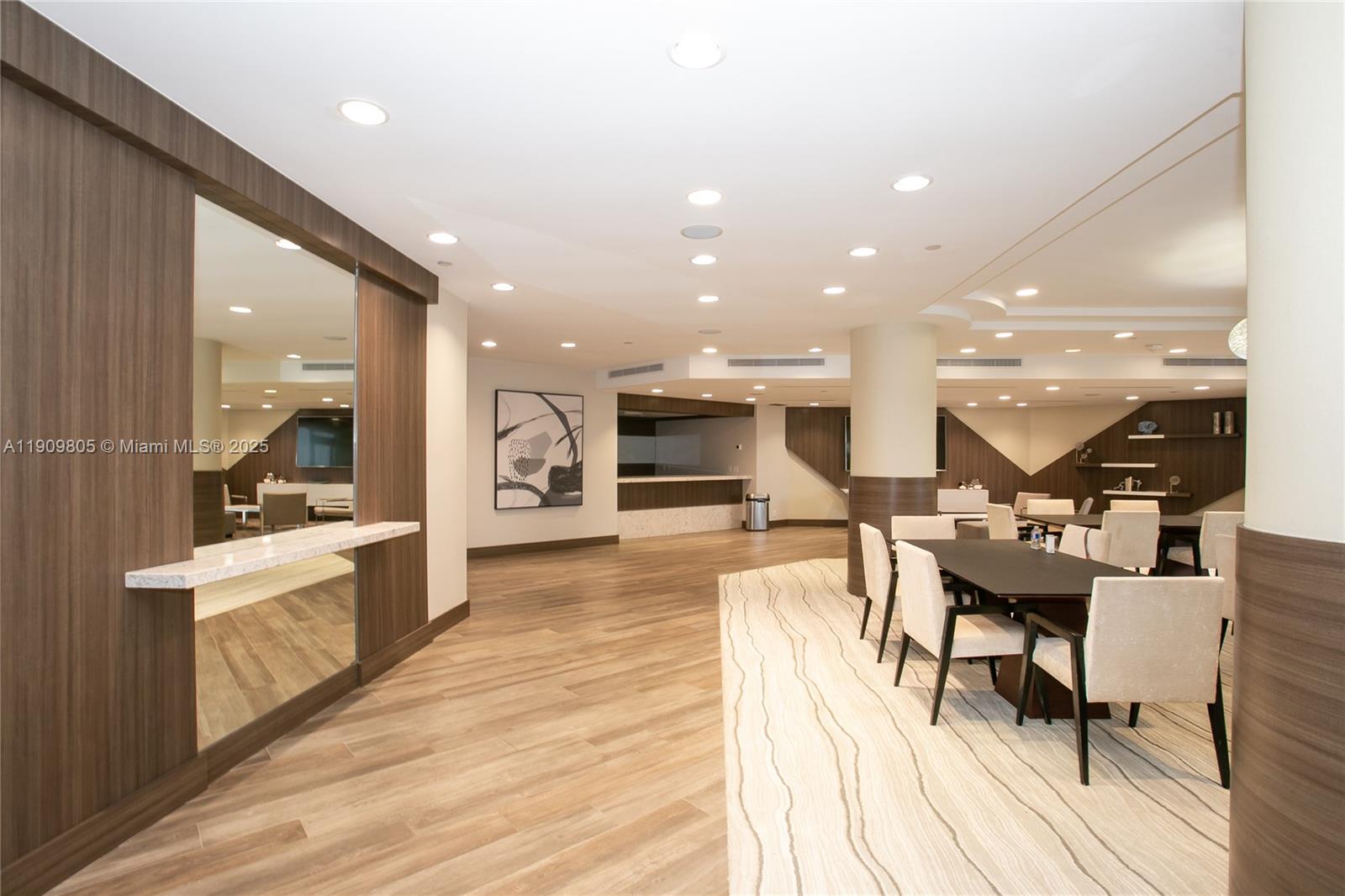 See details WSTE1 2 / 2 1520 sq. ft. $ 2025-11-06 0 Photo