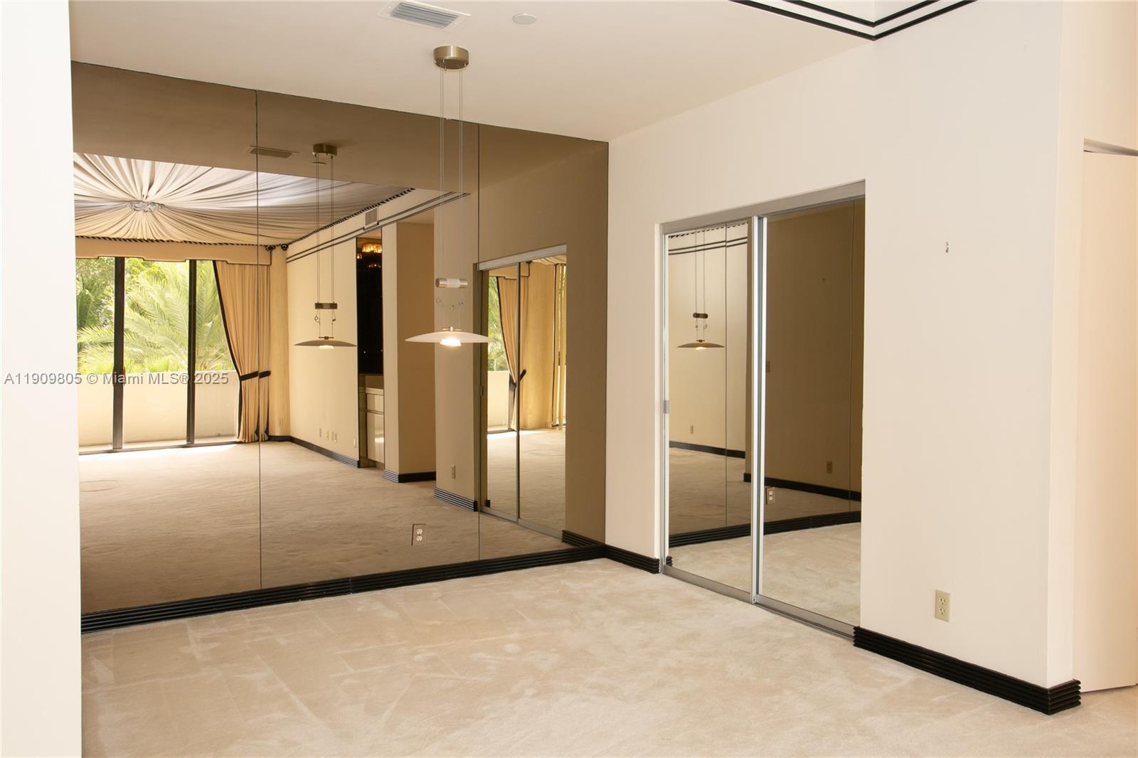 See details WSTE1 2 / 2 1520 sq. ft. $ 2025-11-06 0 Photo