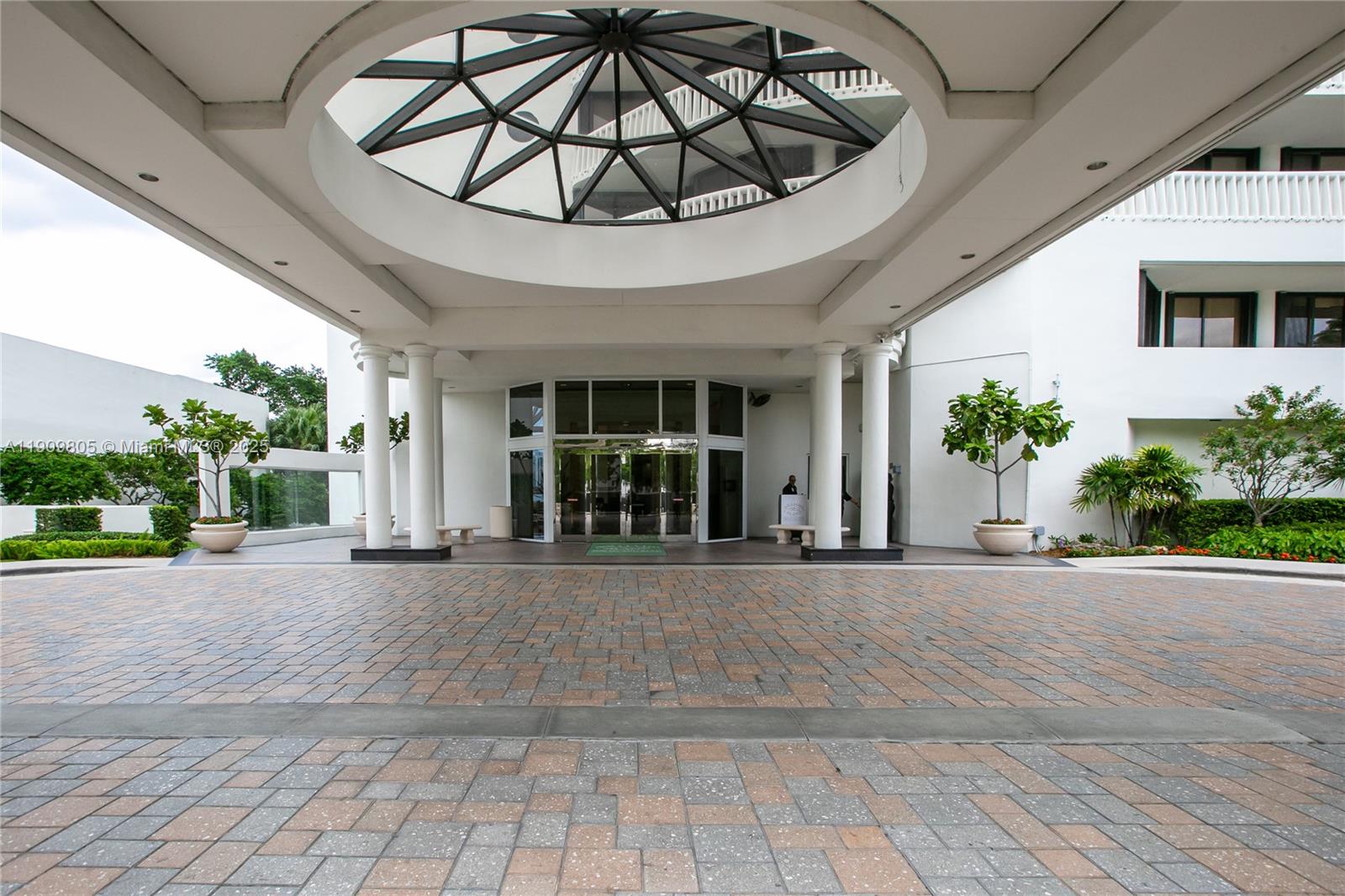 See details WSTE1 2 / 2 1520 sq. ft. $ 2025-11-06 0 Photo