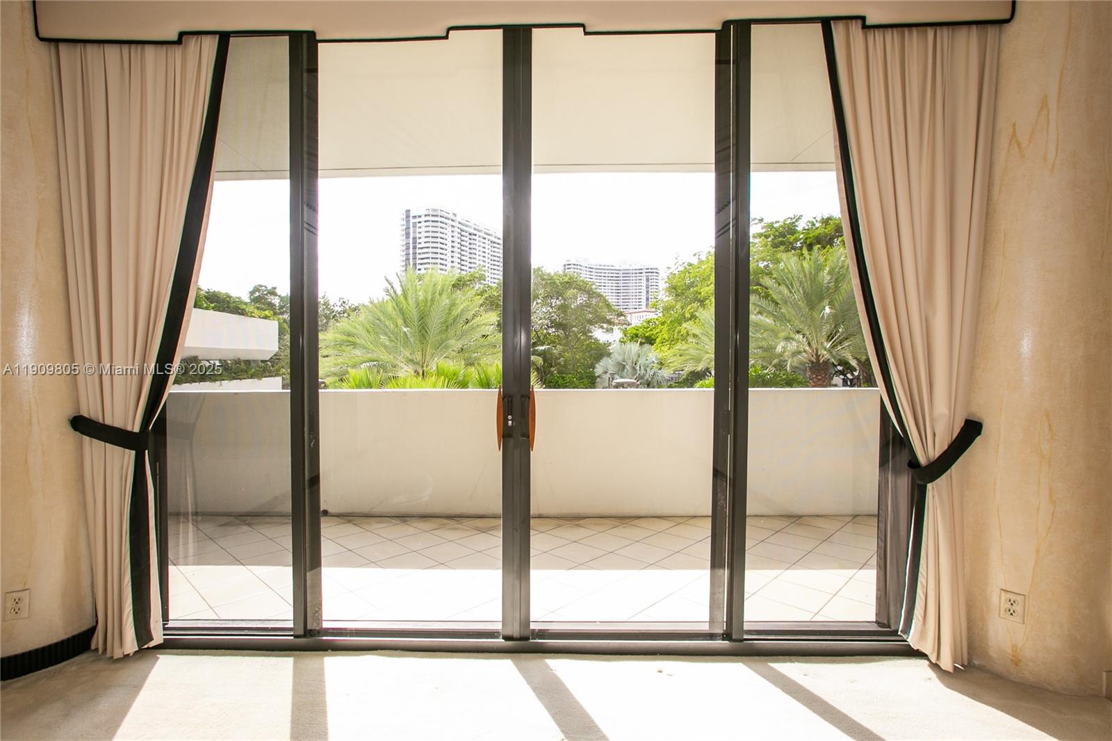 See details WSTE1 2 / 2 1520 sq. ft. $ 2025-11-06 0 Photo