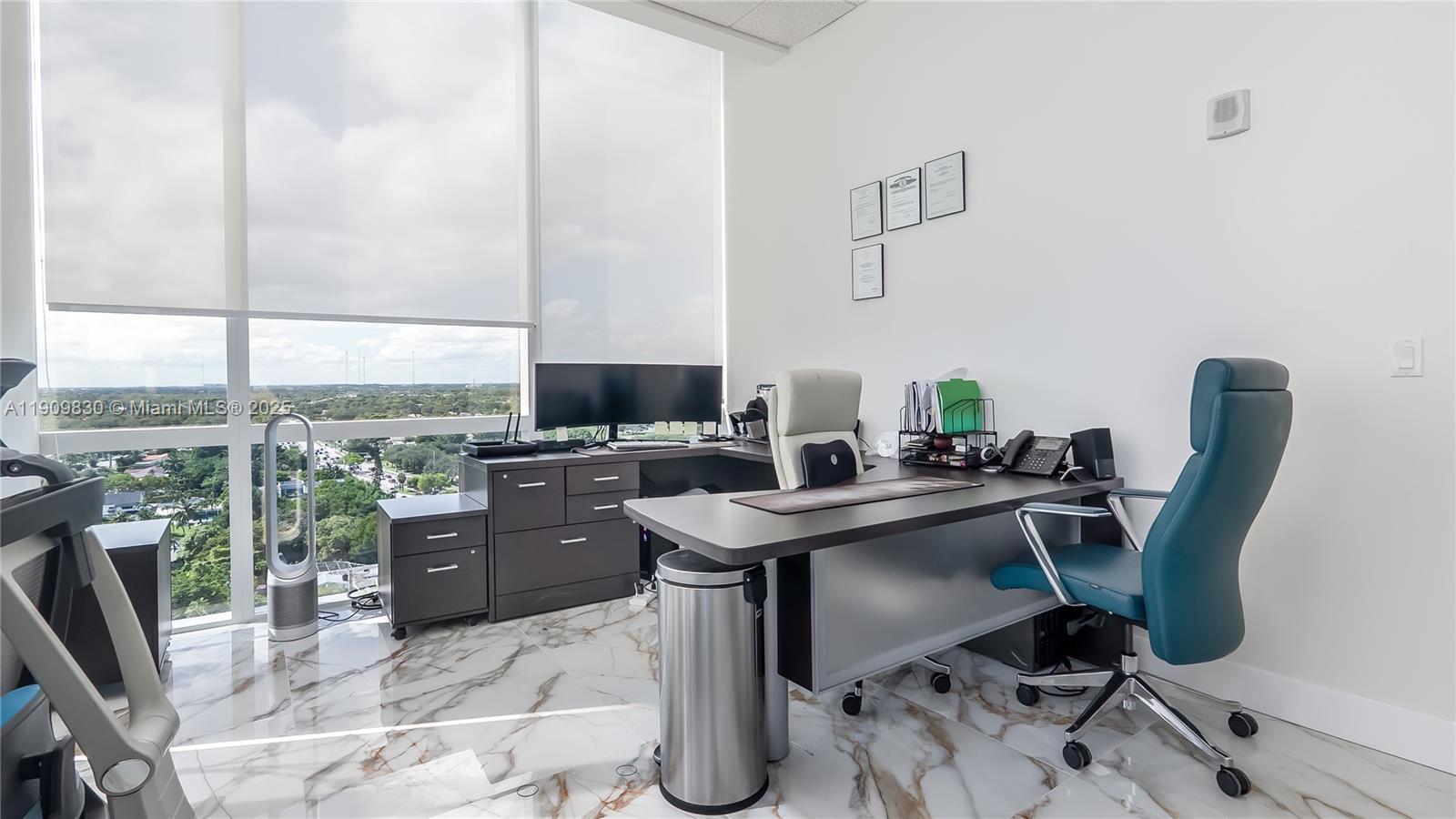 Подробнее / кв.футов $ 2025-11-06 0 Фото