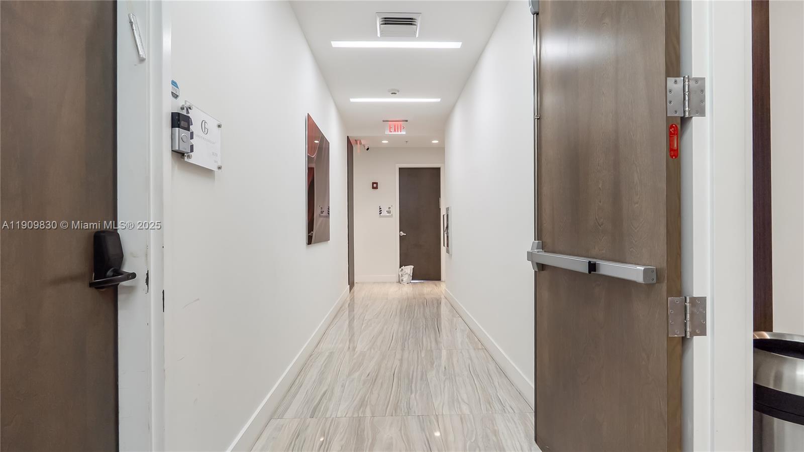 Подробнее / кв.футов $ 2025-11-06 0 Фото