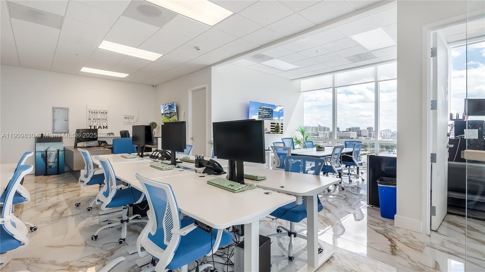 Подробнее / кв.футов $ 2025-11-06 0 Фото