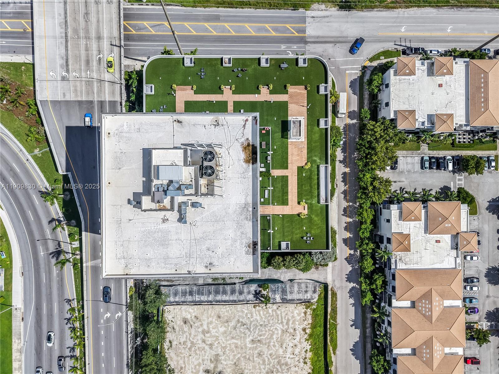 Подробнее / кв.футов $ 2025-11-06 0 Фото