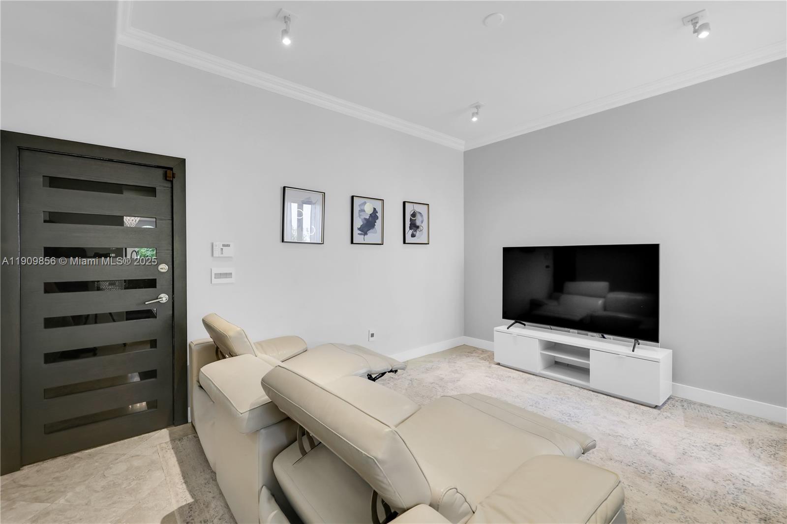 Photo of 3015 208th St  (3015), Aventura, Florida, 33180 - 