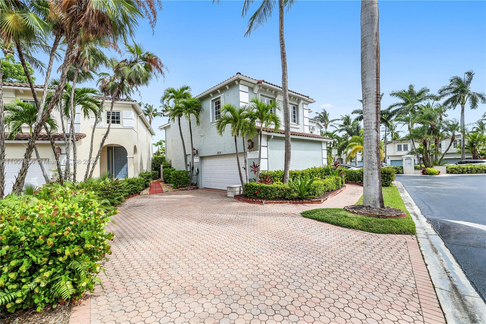 Photo of 3015 208th St  (3015), Aventura, Florida, 33180 - 