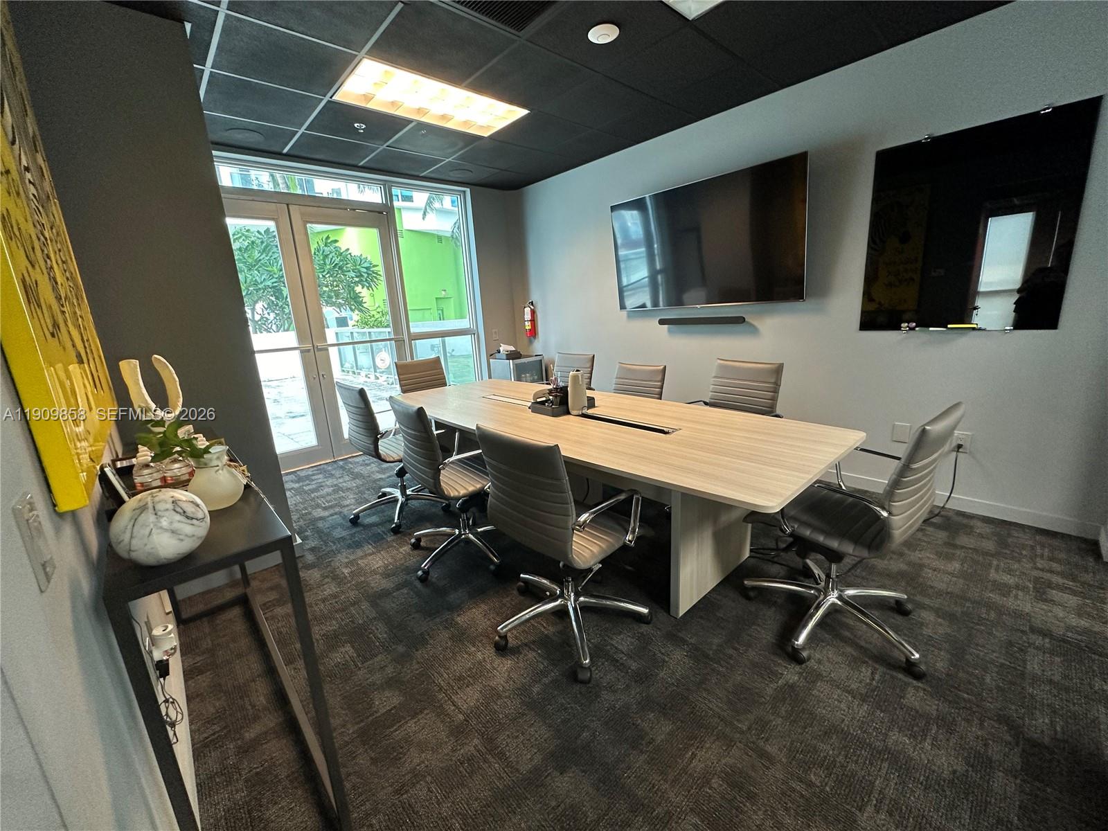 Подробнее 1100-1101 / кв.футов $ 2026-01-05 0 Фото