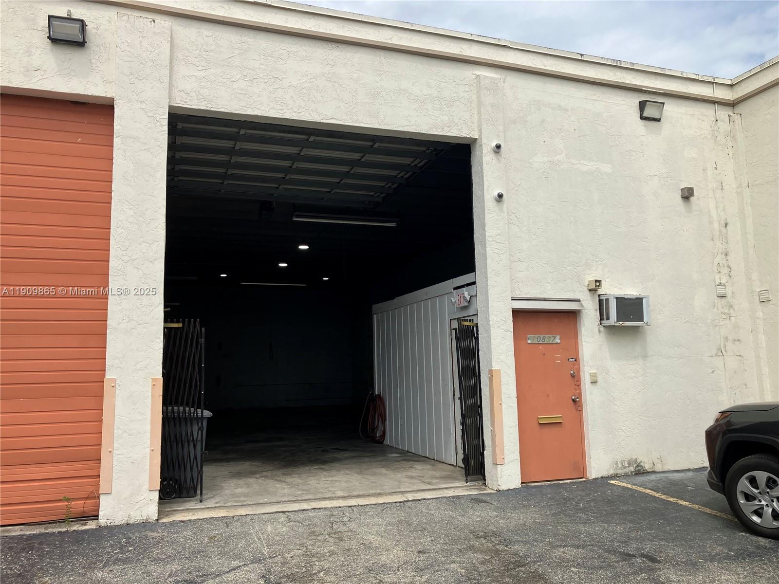 See details 3 / sq. ft. $ 2025-11-06 0 Photo