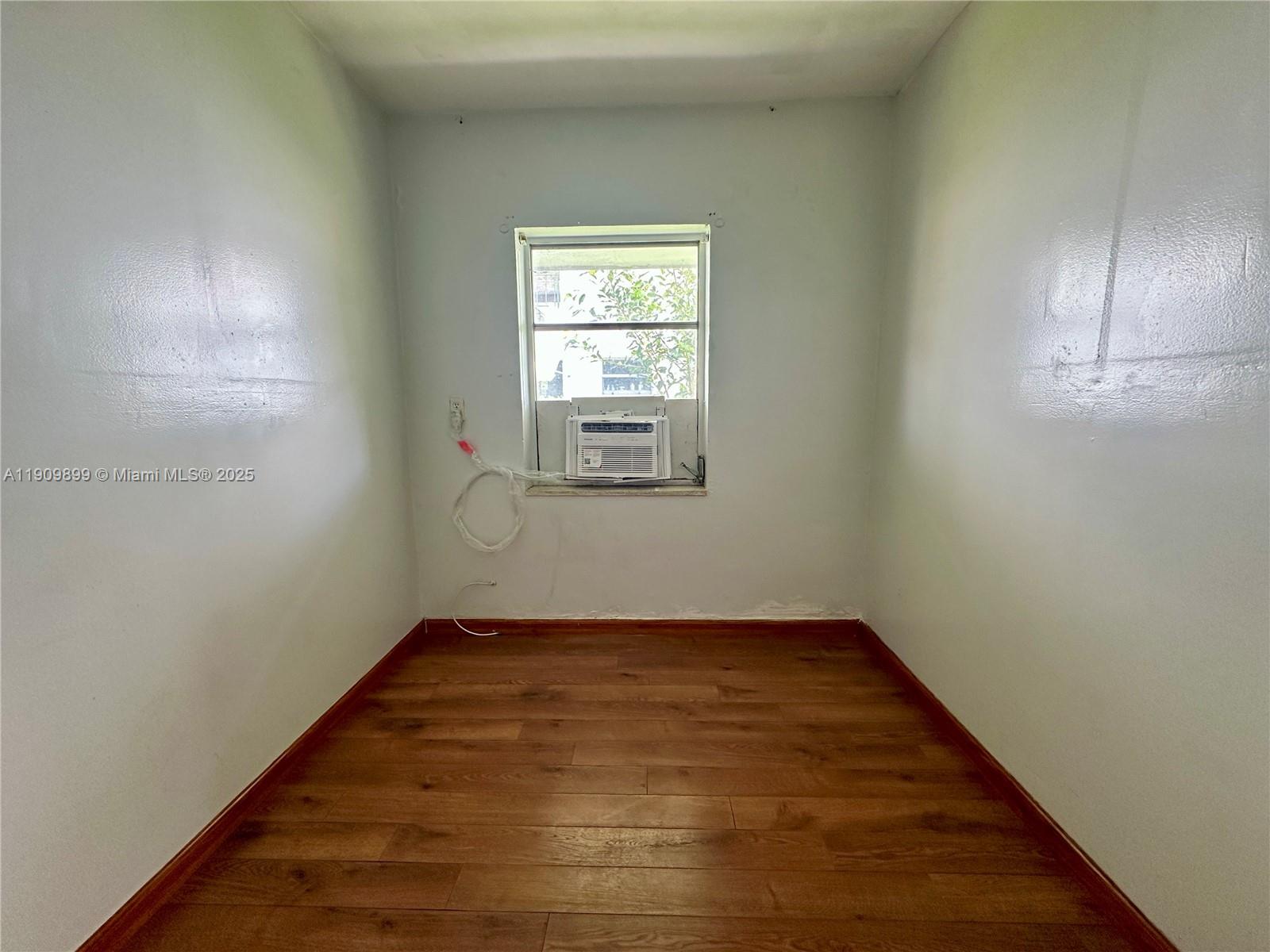 Подробнее / 1914 кв.футов $ 2025-11-06 0 Фото