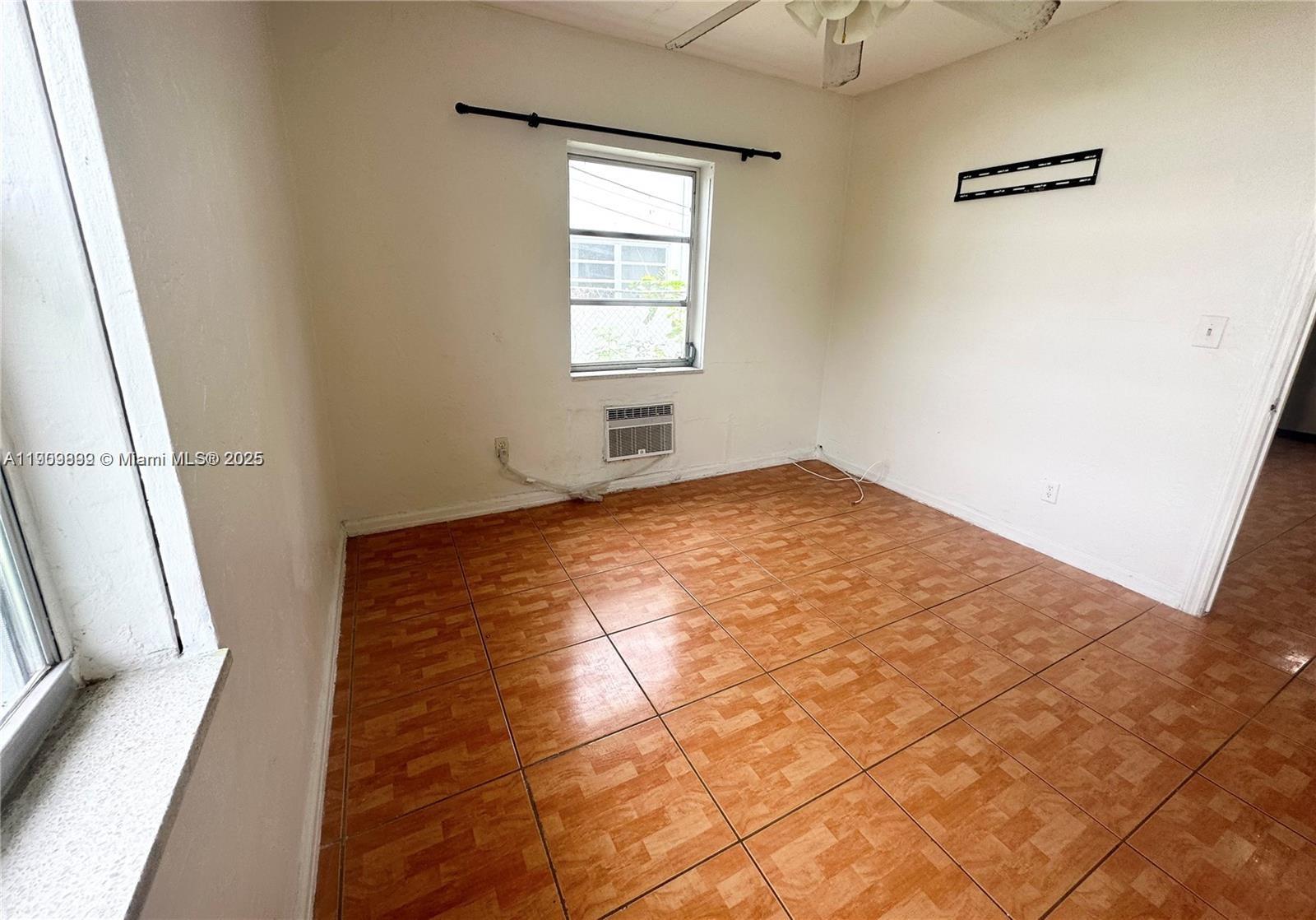 Подробнее / 1914 кв.футов $ 2025-11-06 0 Фото