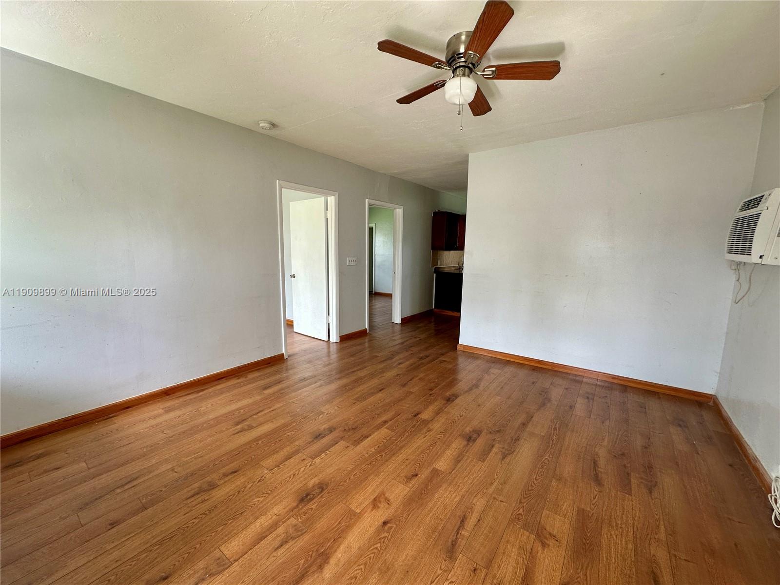 Подробнее / 1914 кв.футов $ 2025-11-06 0 Фото