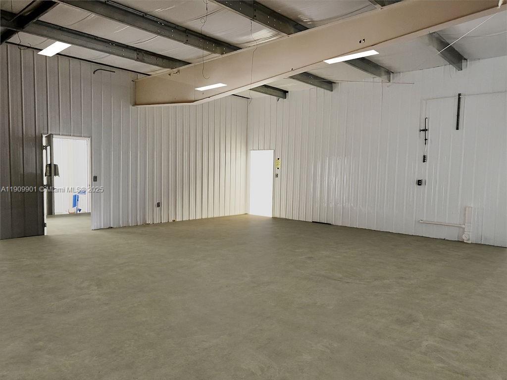 See details / sq. ft. $ 2025-11-06 0 Photo