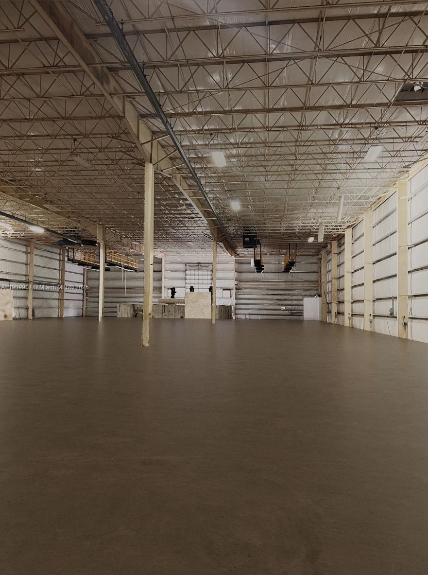 See details / sq. ft. $ 2025-11-06 0 Photo