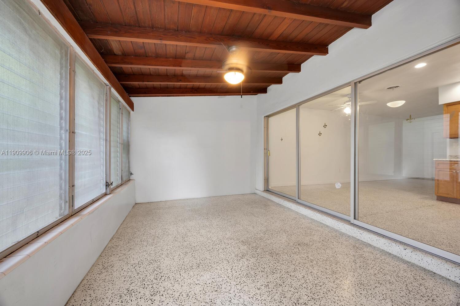   /  2395 sq. ft. $ 2025-11-06 0 Photo