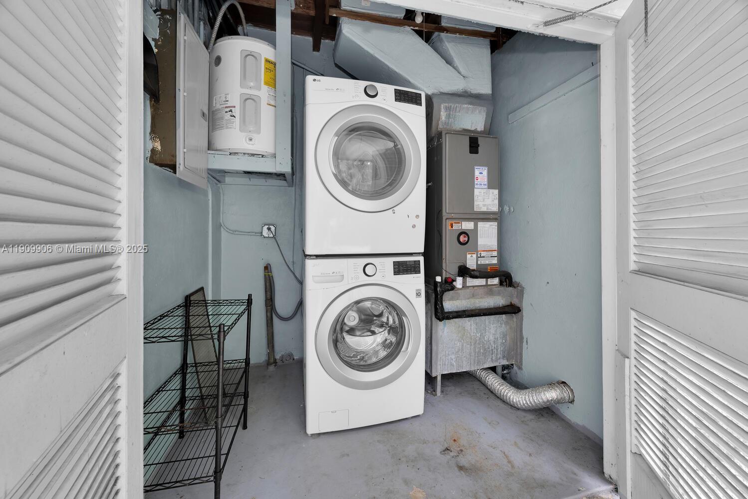   /  2395 sq. ft. $ 2025-11-06 0 Photo