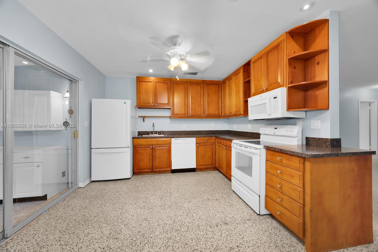   /  2395 sq. ft. $ 2025-11-06 0 Photo