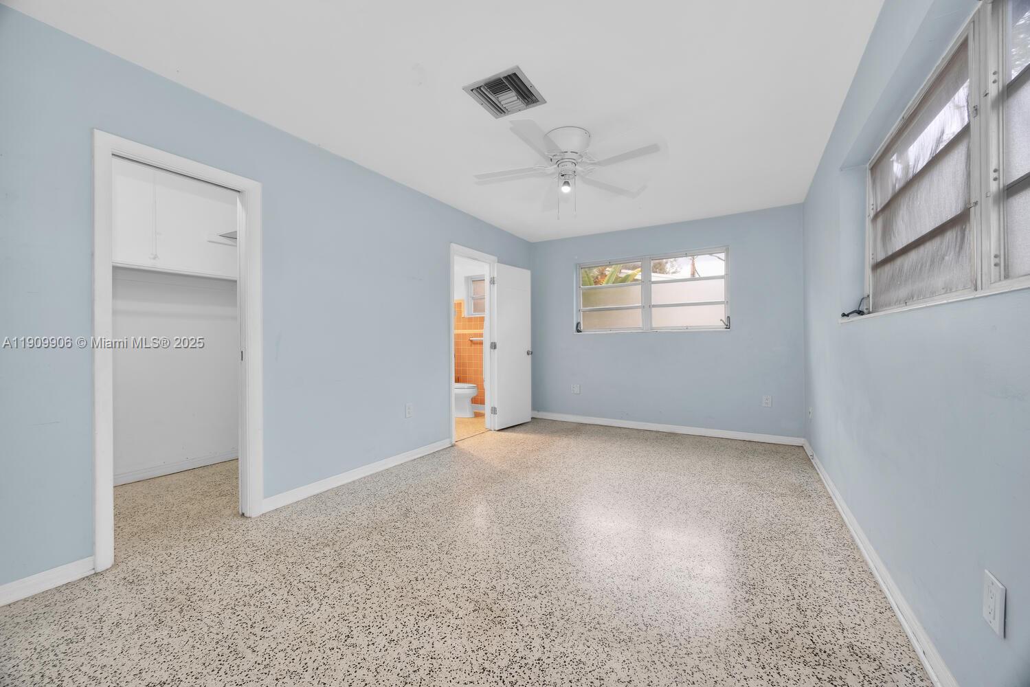   /  2395 sq. ft. $ 2025-11-06 0 Photo