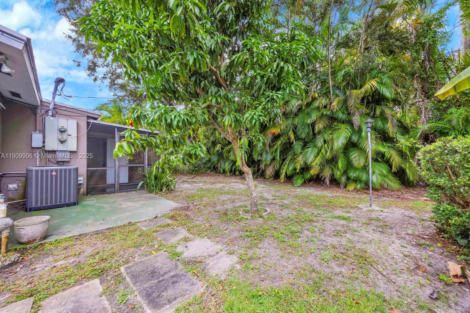   /  2395 sq. ft. $ 2025-11-06 0 Photo