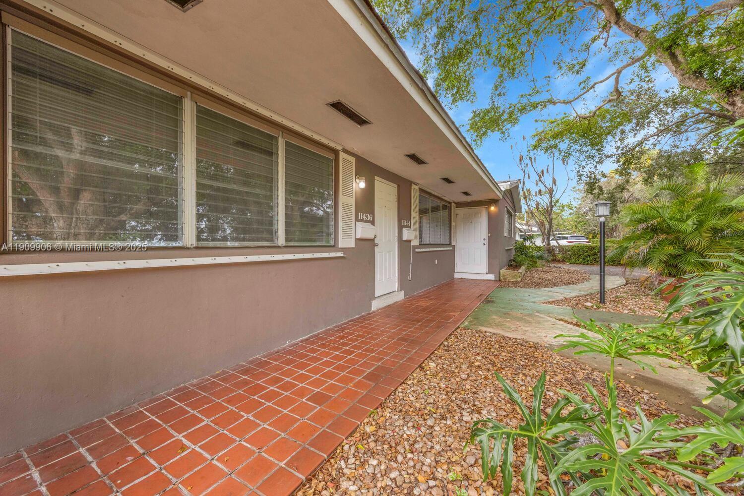   /  2395 sq. ft. $ 2025-11-06 0 Photo