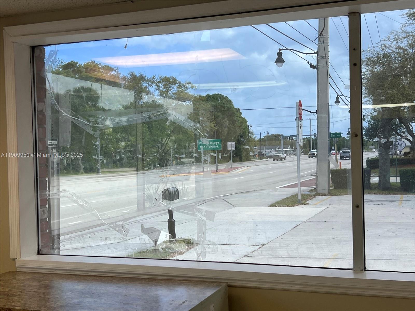 See details / sq. ft. $ 2025-11-06 0 Photo