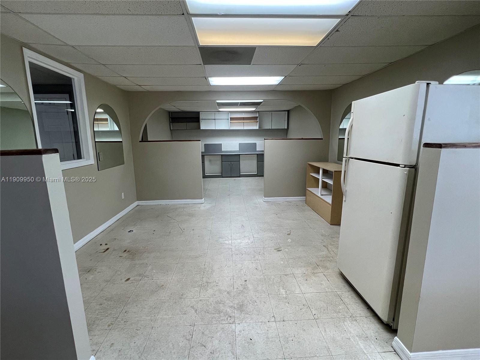 See details / sq. ft. $ 2025-11-06 0 Photo