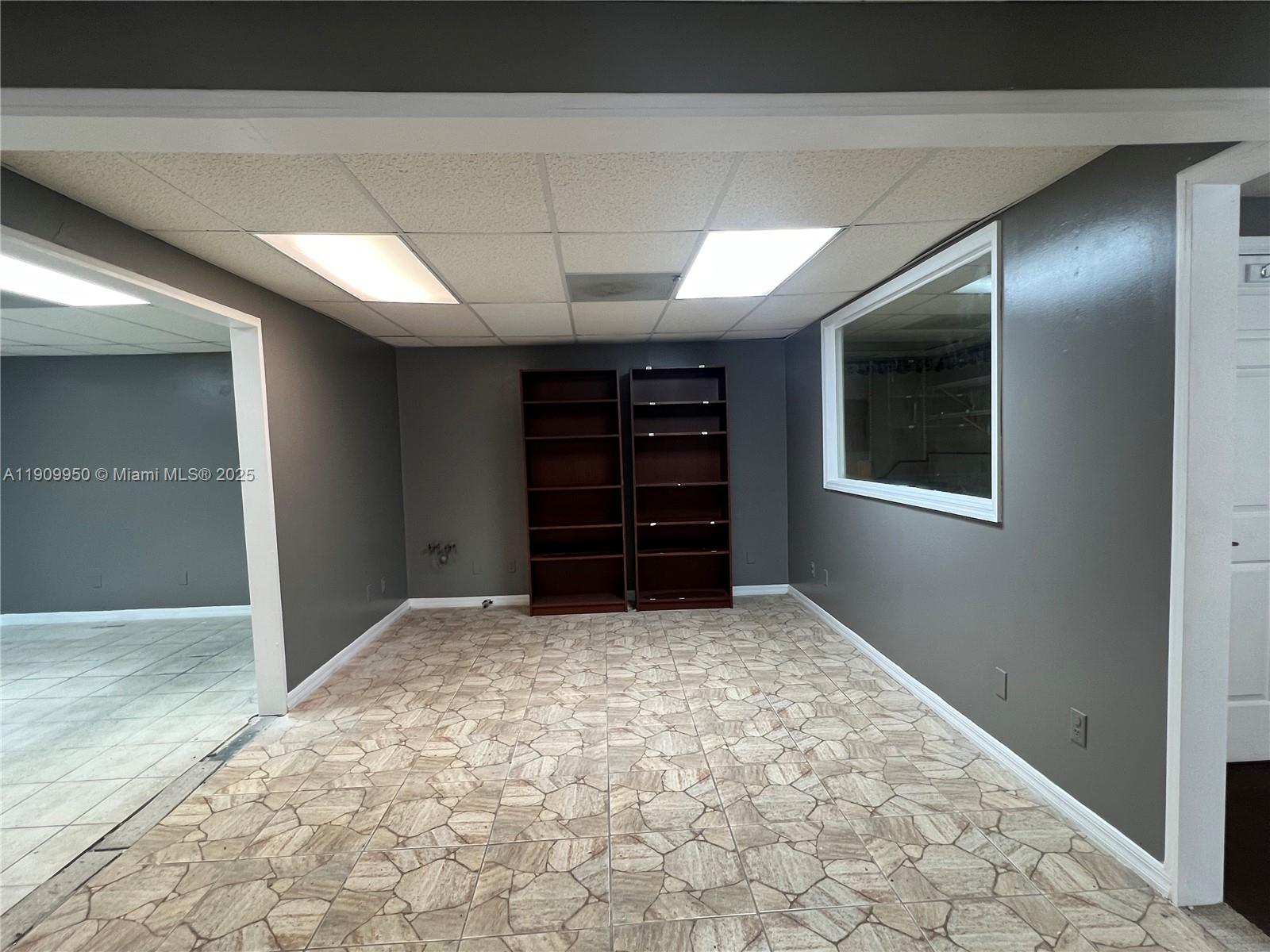 See details / sq. ft. $ 2025-11-06 0 Photo