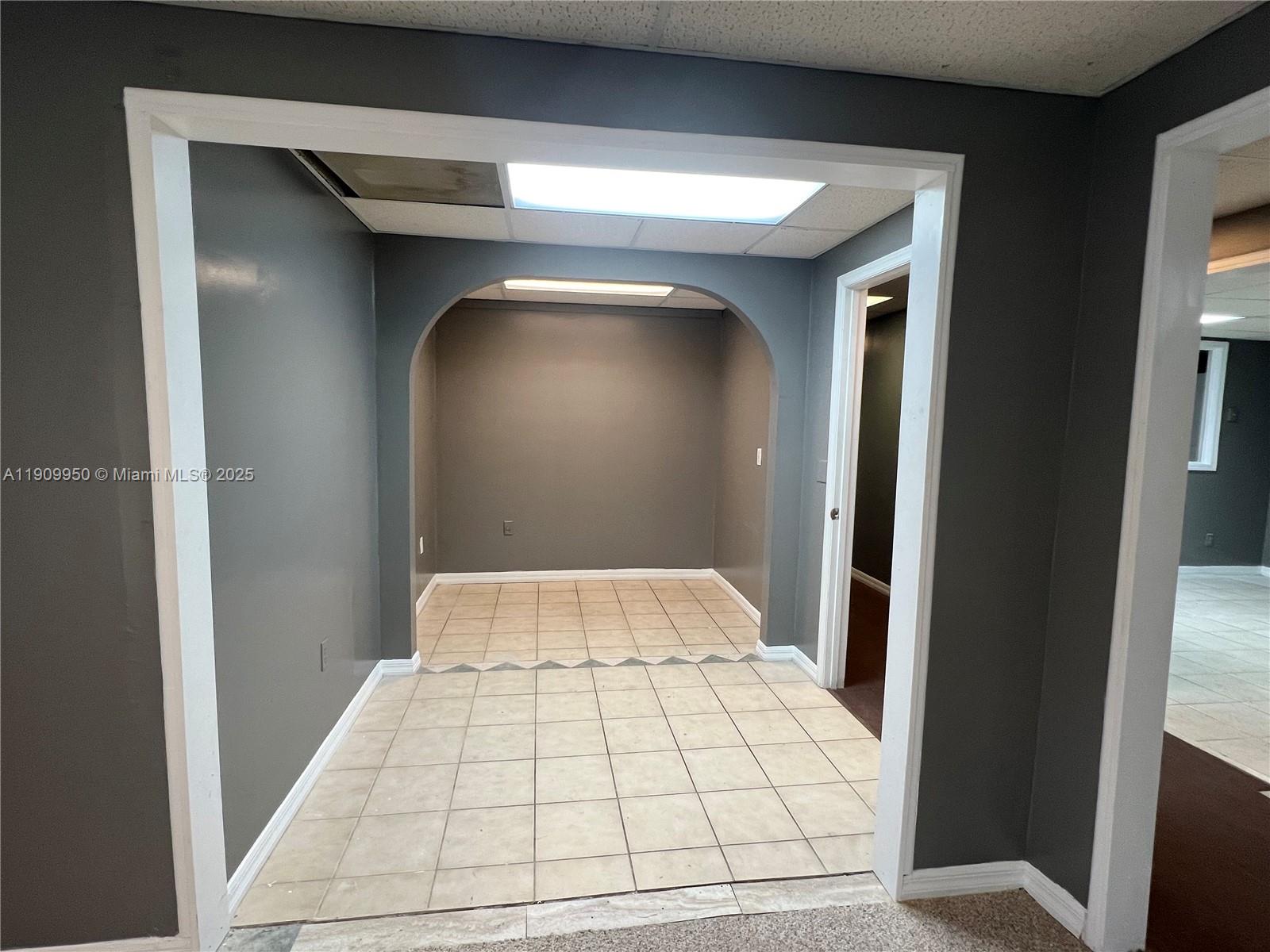 See details / sq. ft. $ 2025-11-06 0 Photo