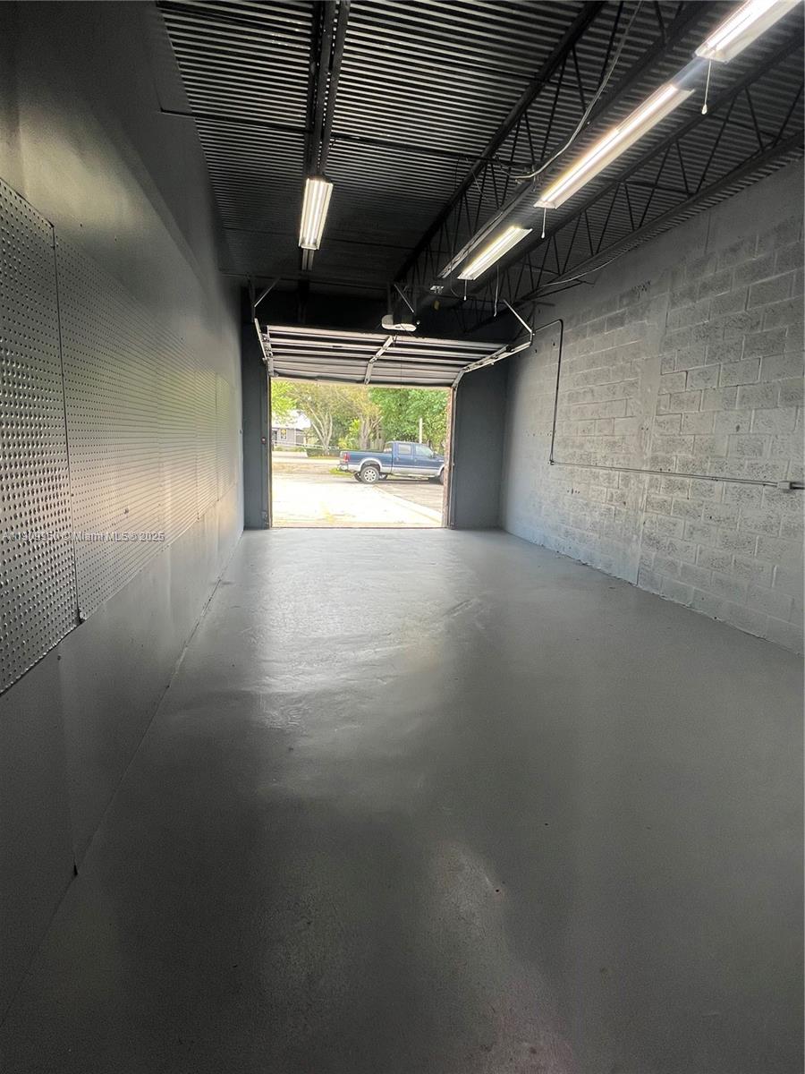 See details / sq. ft. $ 2025-11-06 0 Photo