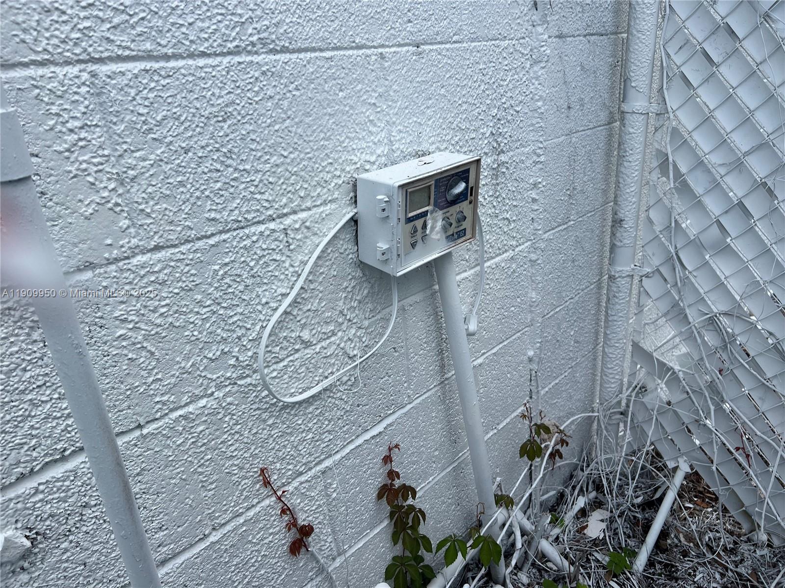 See details / sq. ft. $ 2025-11-06 0 Photo