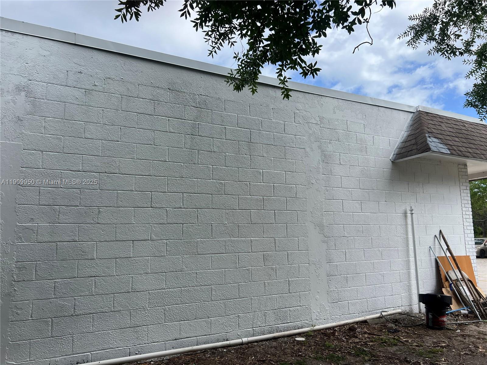 See details / sq. ft. $ 2025-11-06 0 Photo