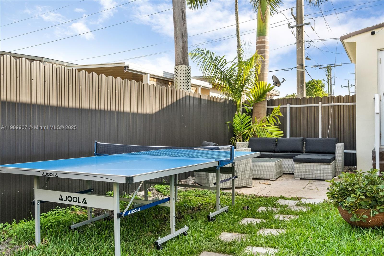   /  1350 sq. ft. $ 2025-11-07 0 Photo