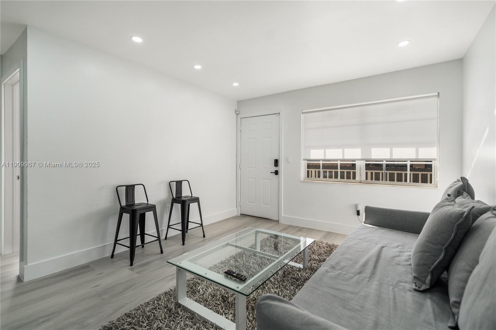   /  1350 sq. ft. $ 2025-11-07 0 Photo