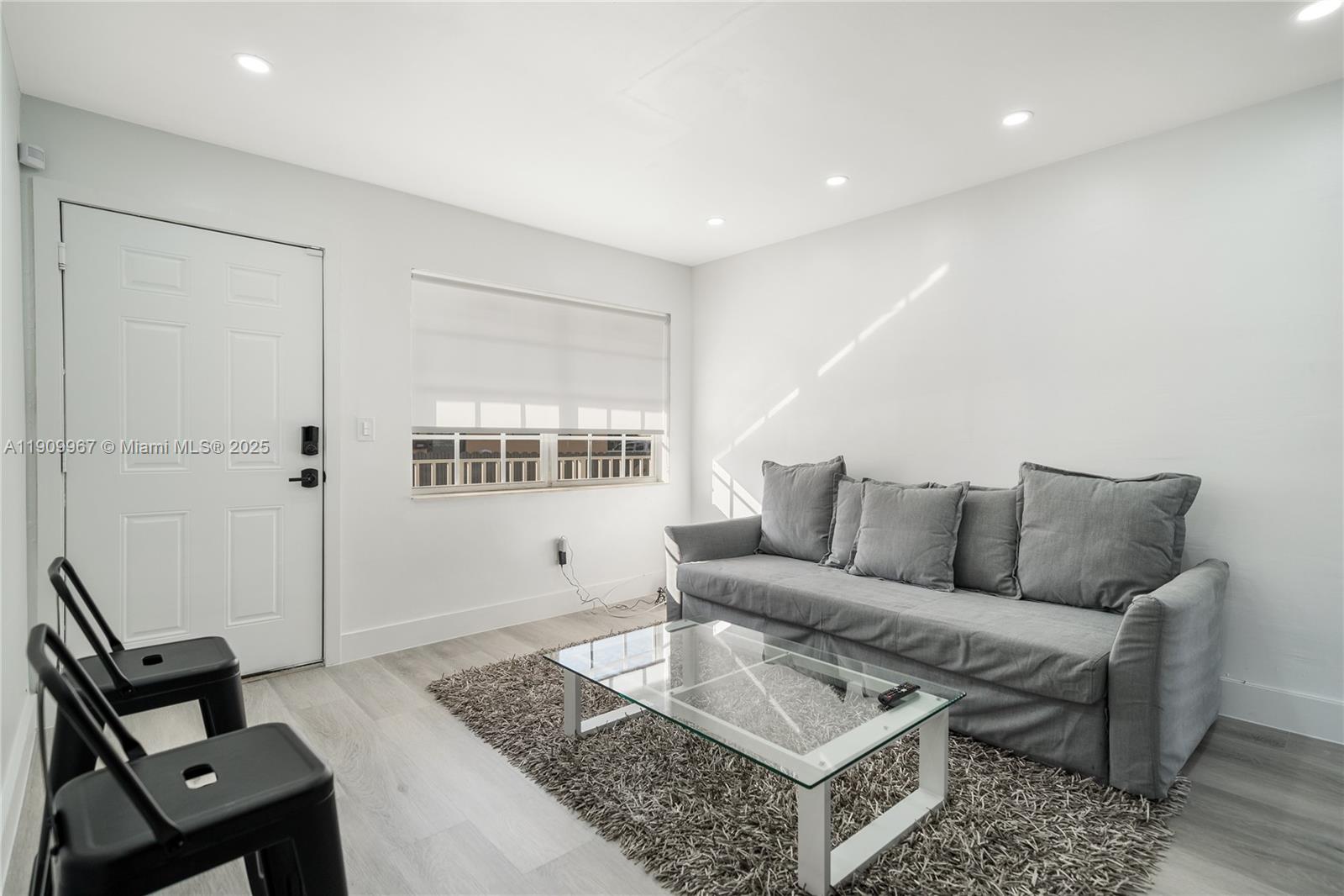   /  1350 sq. ft. $ 2025-11-07 0 Photo