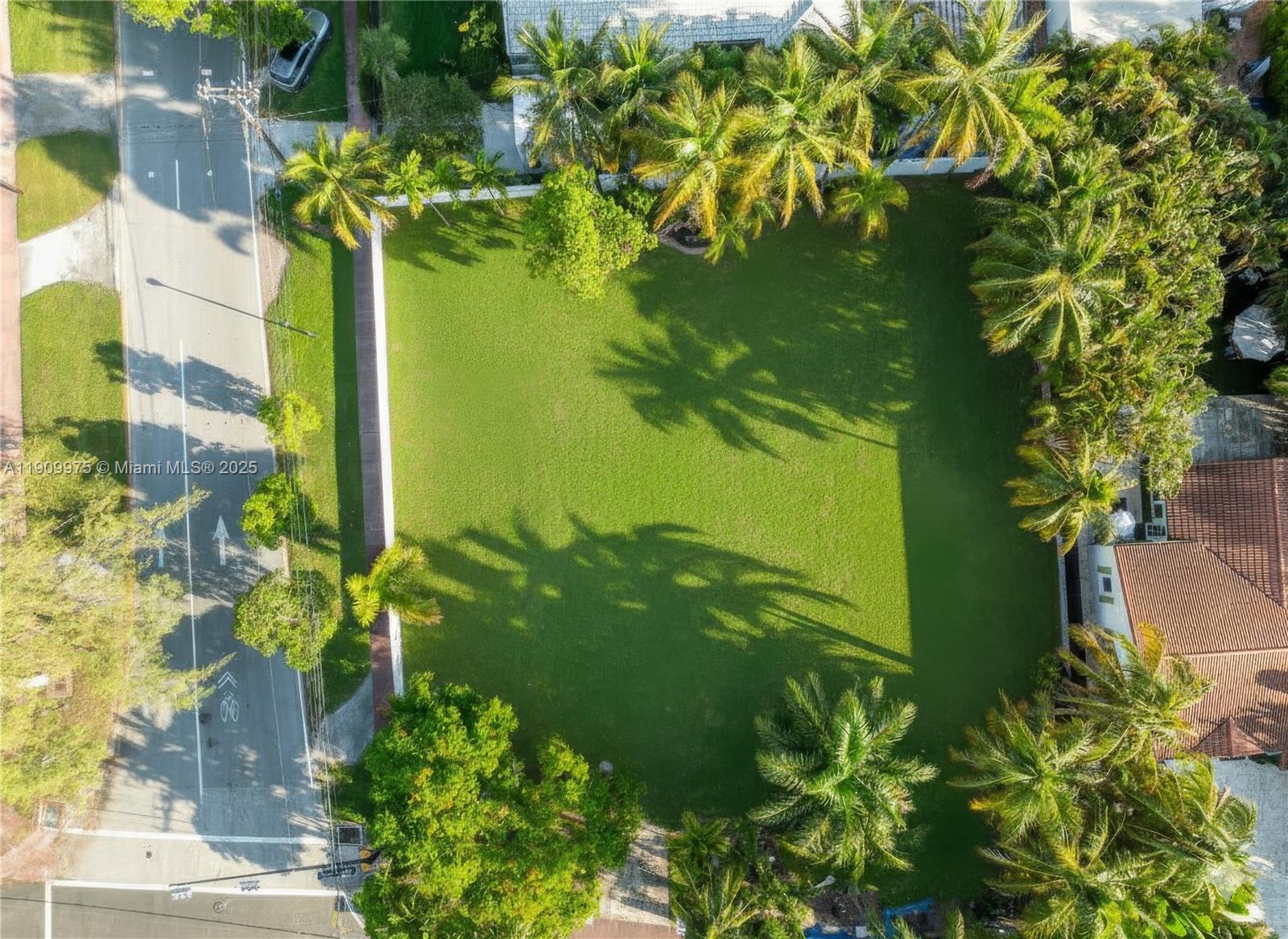 See details / sq. ft. $ 2025-11-07 0 Photo