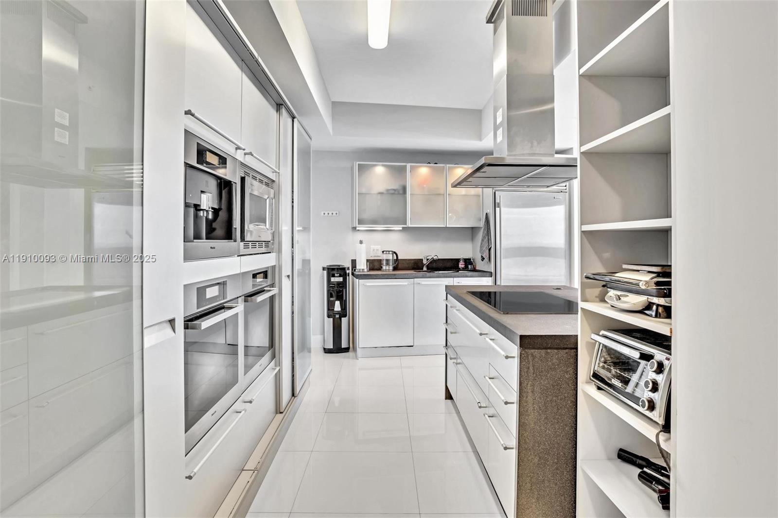 1502 2 / 3 1499 sq. ft. $ 2025-11-07 0 Photo