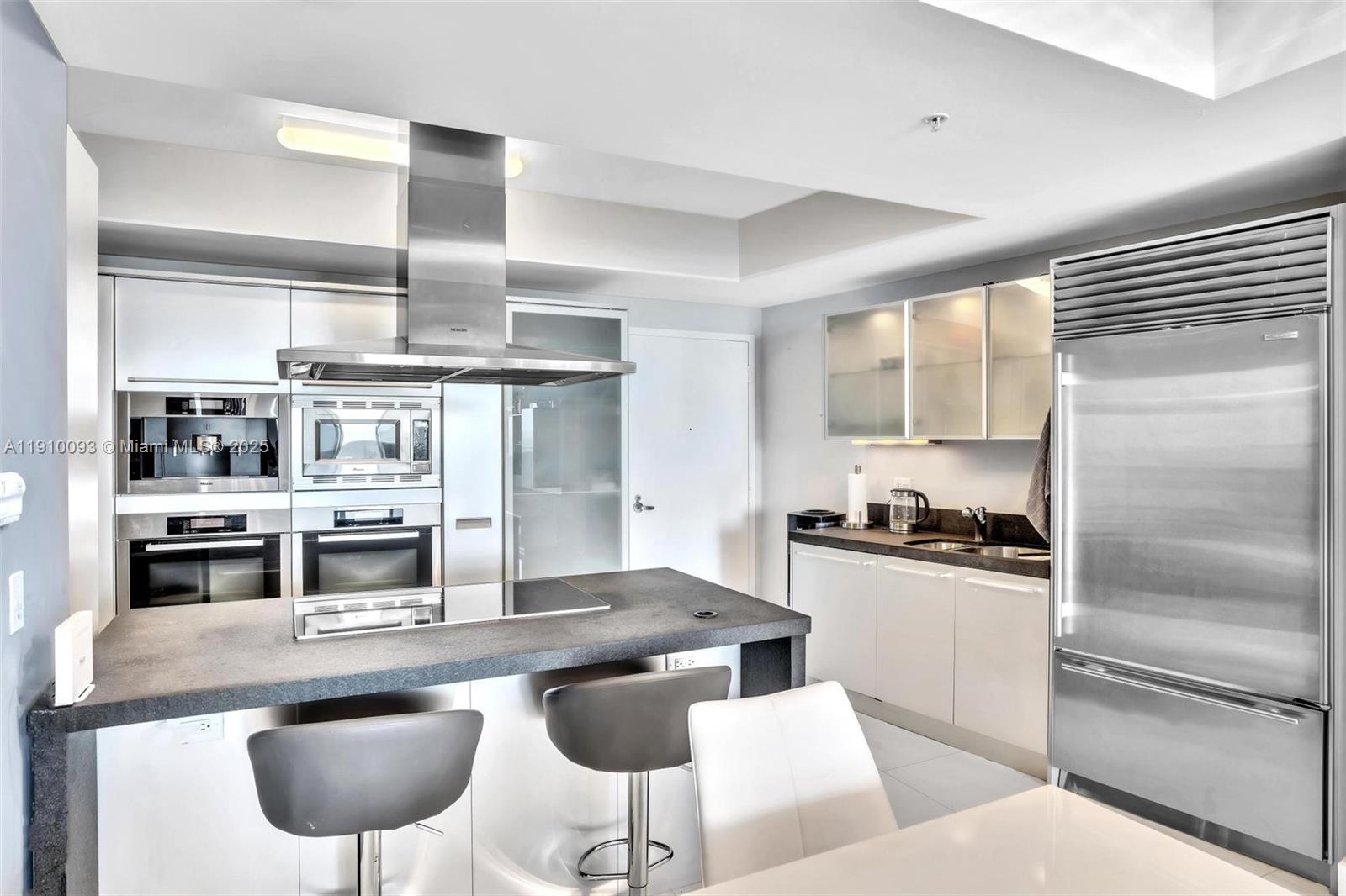 1502 2 / 3 1499 sq. ft. $ 2025-11-07 0 Photo