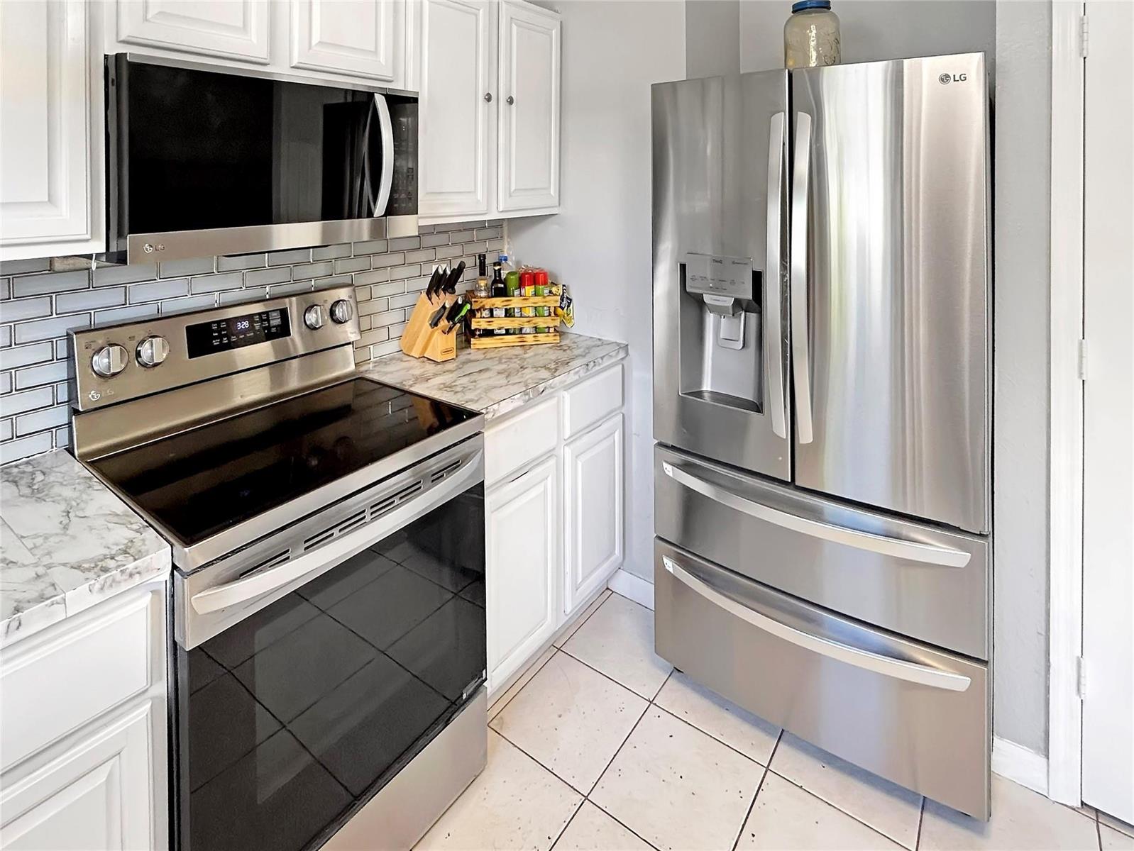 3043 3 / 2 1182 sq. ft. $ 2025-12-20 0 foto