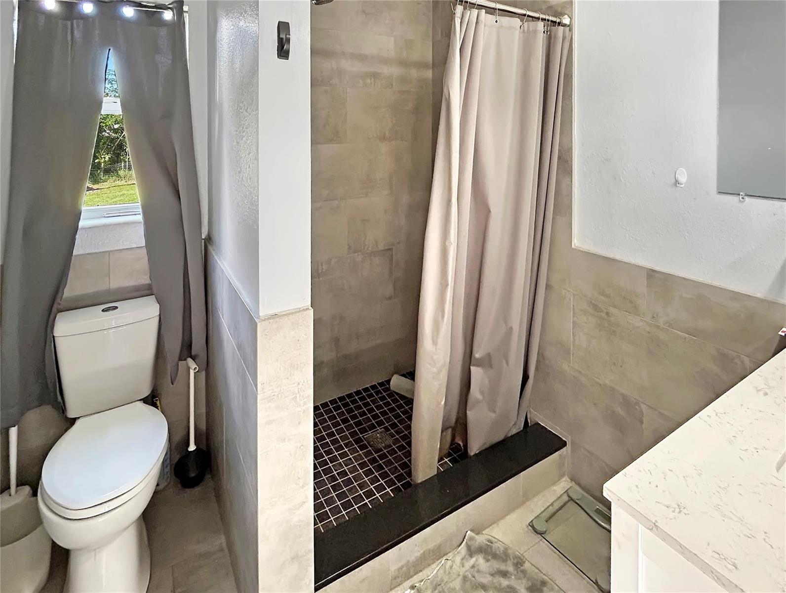 3043 3 / 2 1182 sq. ft. $ 2025-12-20 0 foto