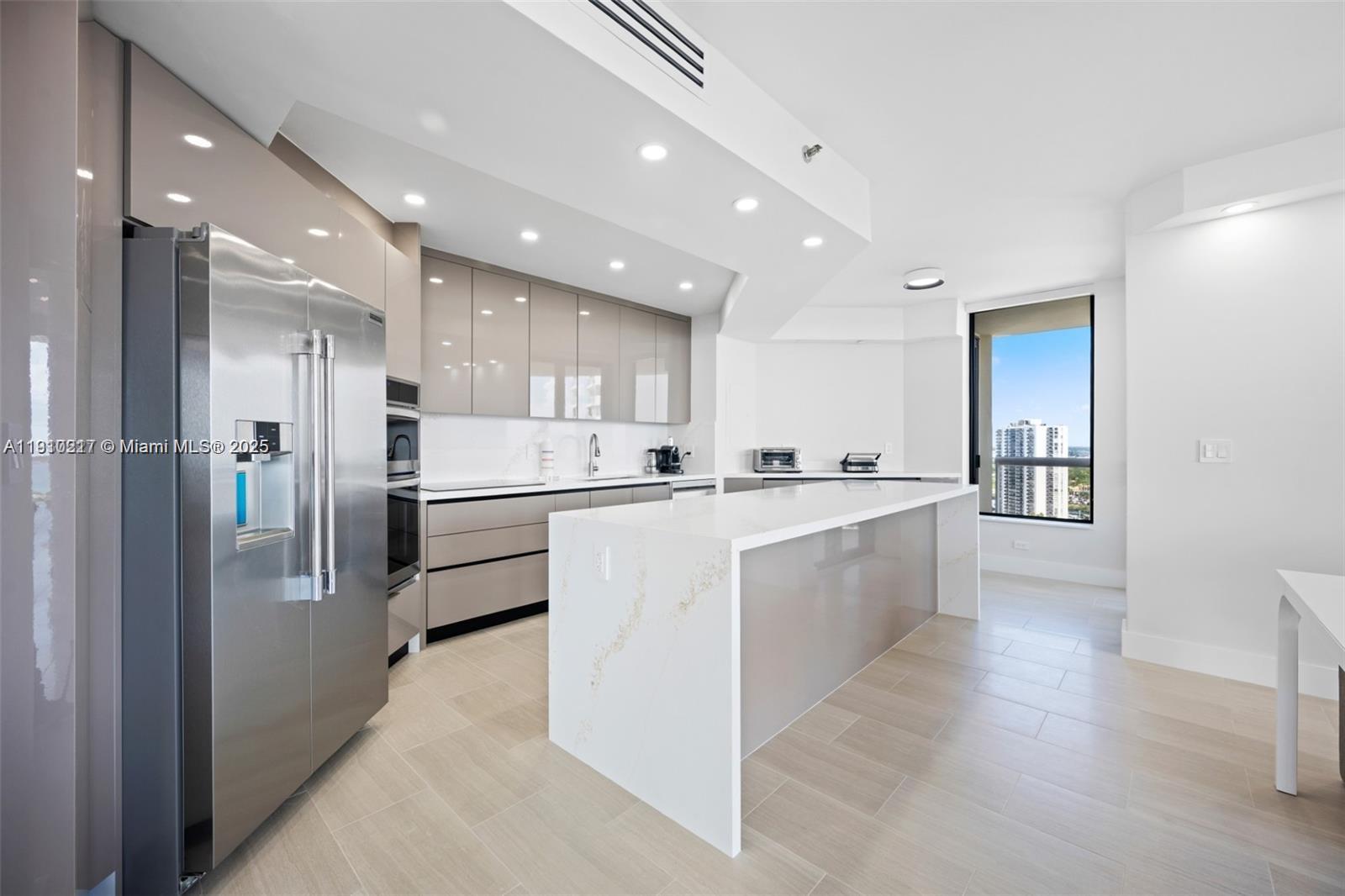 Photo of 20191 Country Club Dr #2206, Aventura, Florida, 33180 -