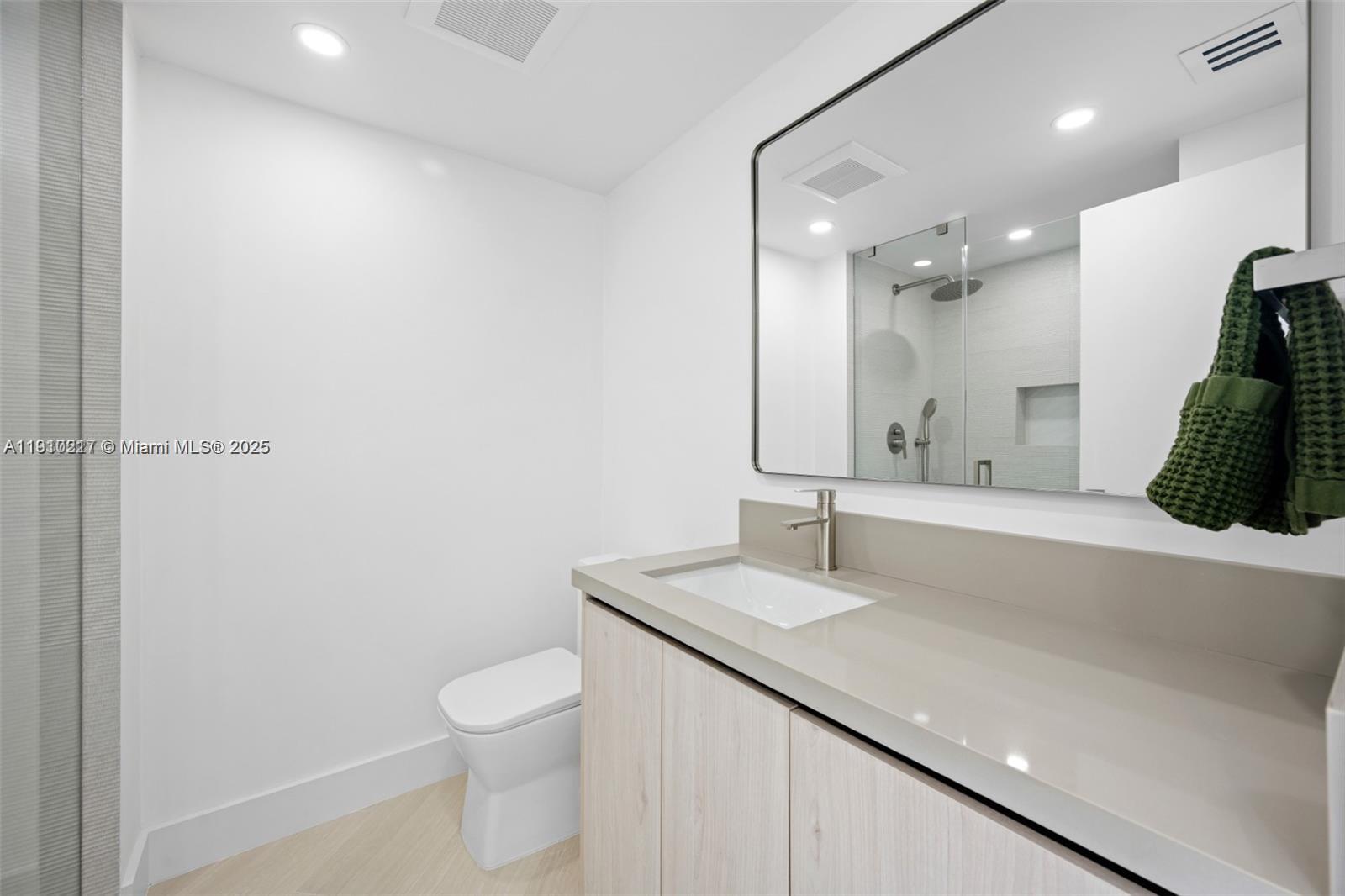 Photo of 20191 Country Club Dr #2206, Aventura, Florida, 33180 -