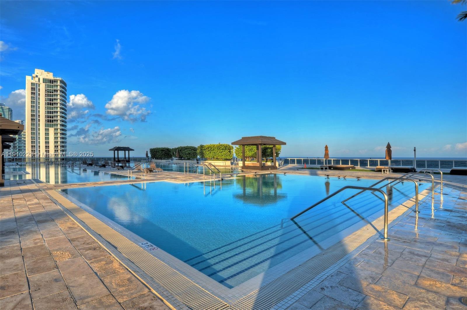 Ver detalles 3605 1 / 1 811 sq. ft. $ 2025-11-07 0 foto