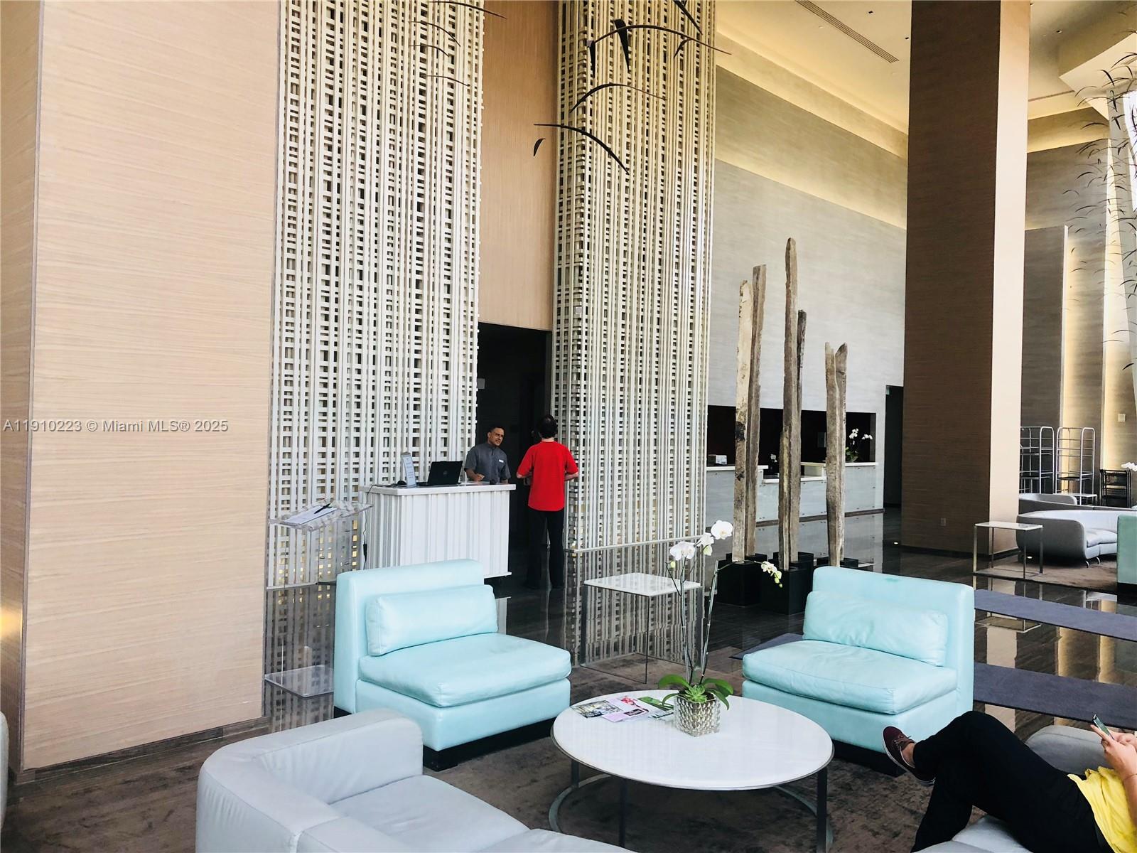 Ver detalles 3605 1 / 1 811 sq. ft. $ 2025-11-07 0 foto