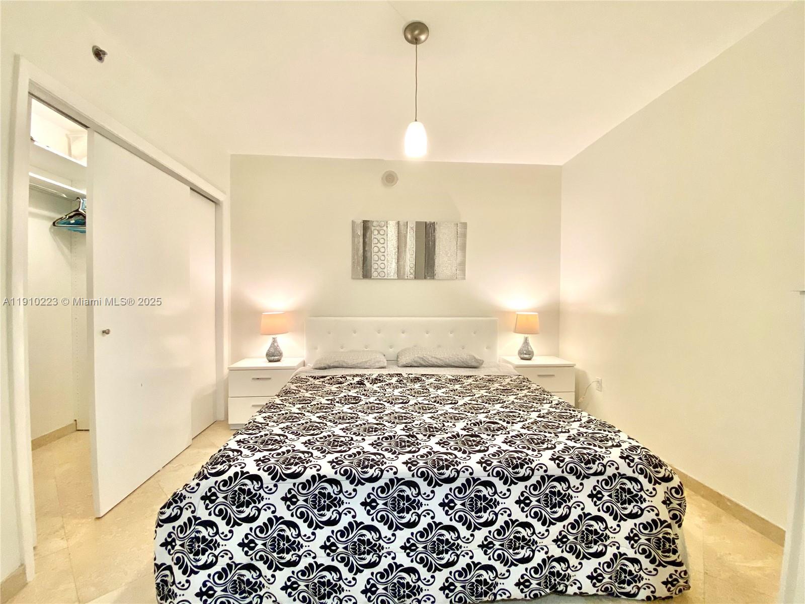 Ver detalles 3605 1 / 1 811 sq. ft. $ 2025-11-07 0 foto